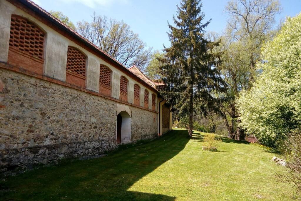Zamecek Zdiky - Knizeci Apartman Bujanov Extérieur photo